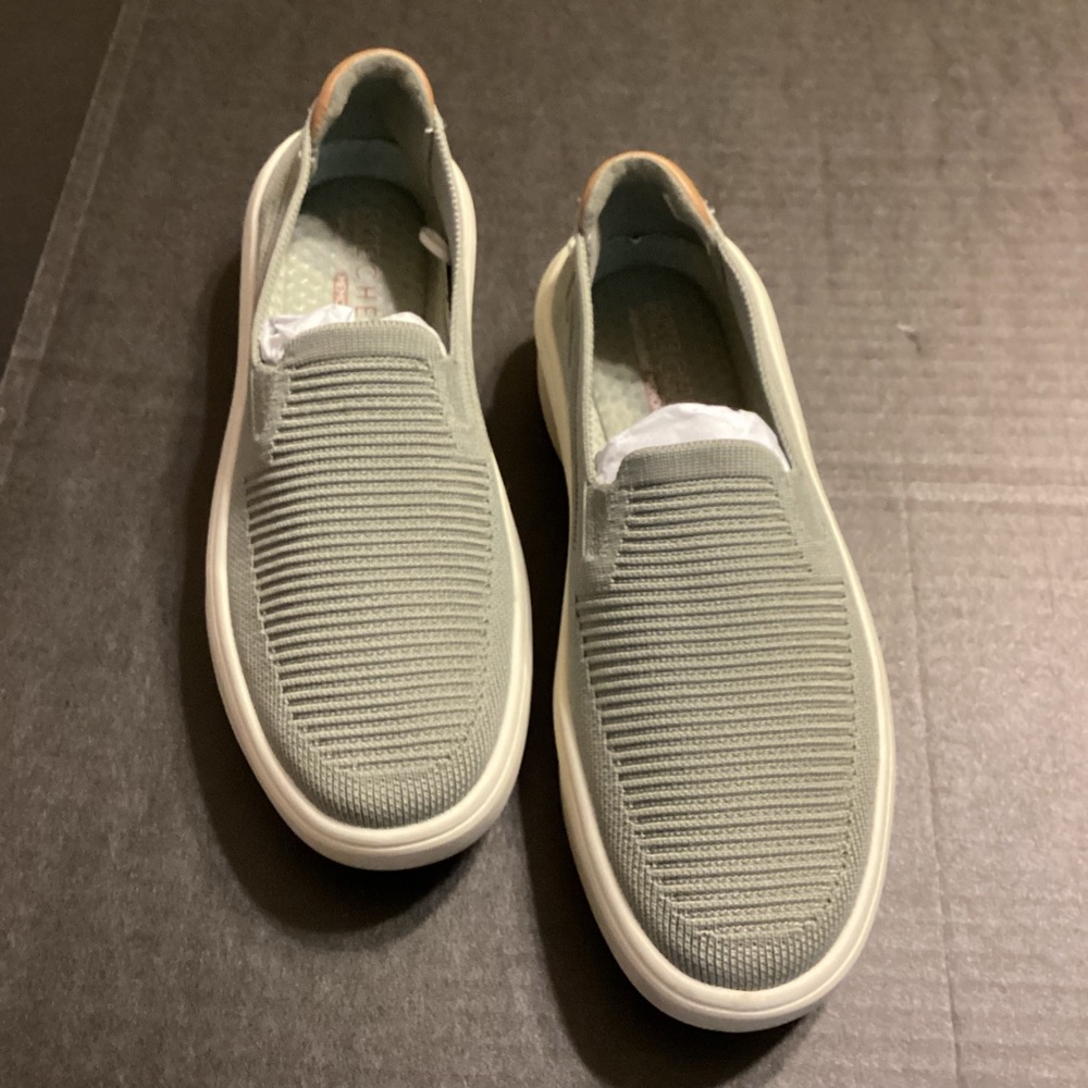 Skechers Women's Green Slip-On Sneakers